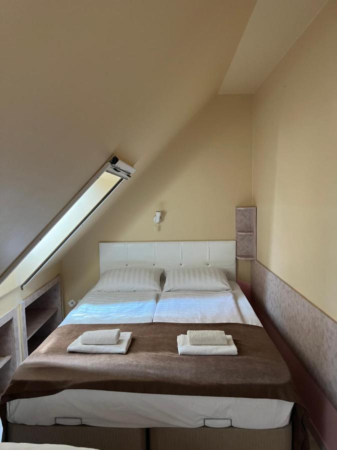 Irini Panzio Hotell Budapest Eksteriør bilde